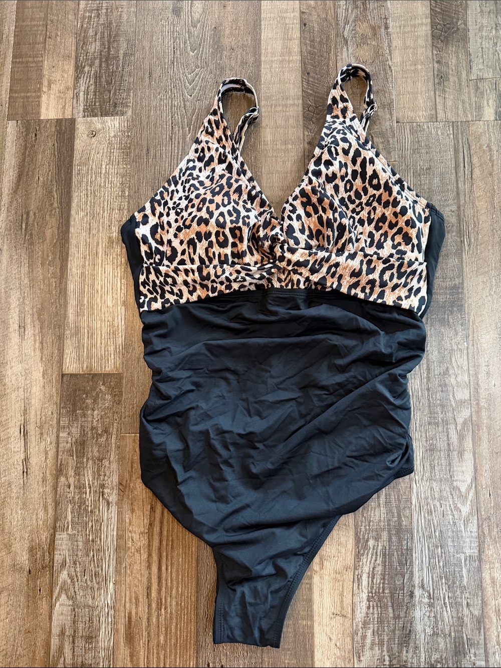 Holipick sz XXLLeopard Print & Black One-Piece Swimsuit - NWT